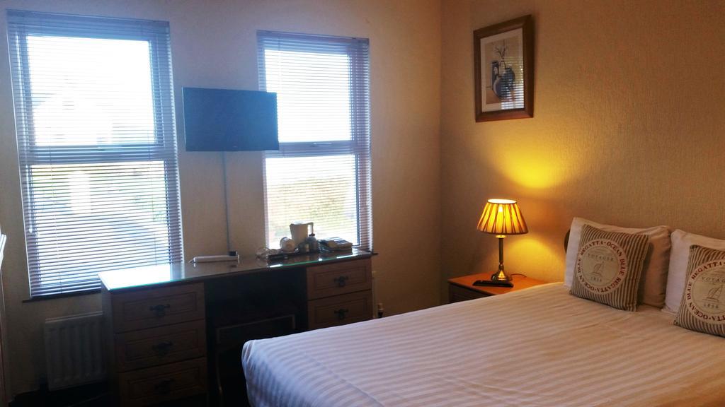 Halfway House Hotel Larne Quarto foto