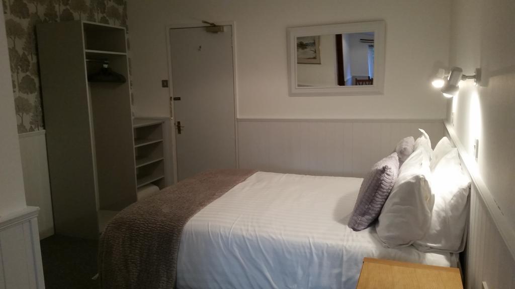 Halfway House Hotel Larne Quarto foto