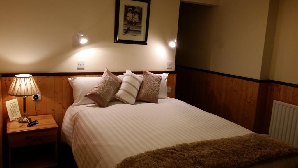 Halfway House Hotel Larne Quarto foto